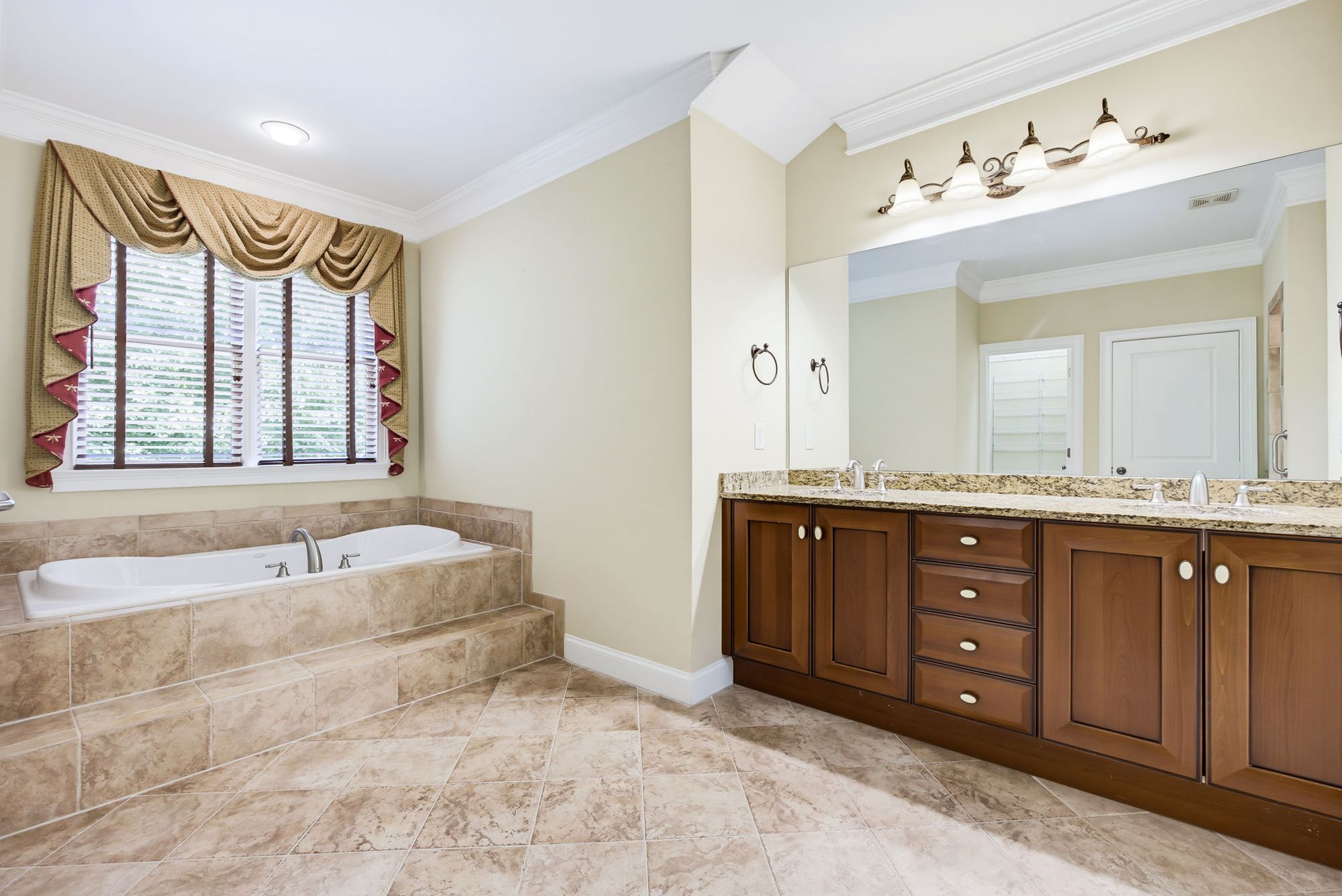 Owner's Bath